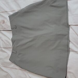 Nike Dri Fit Gray Golf Skirt size 6 Wonderful Color Beautiful Classic Color